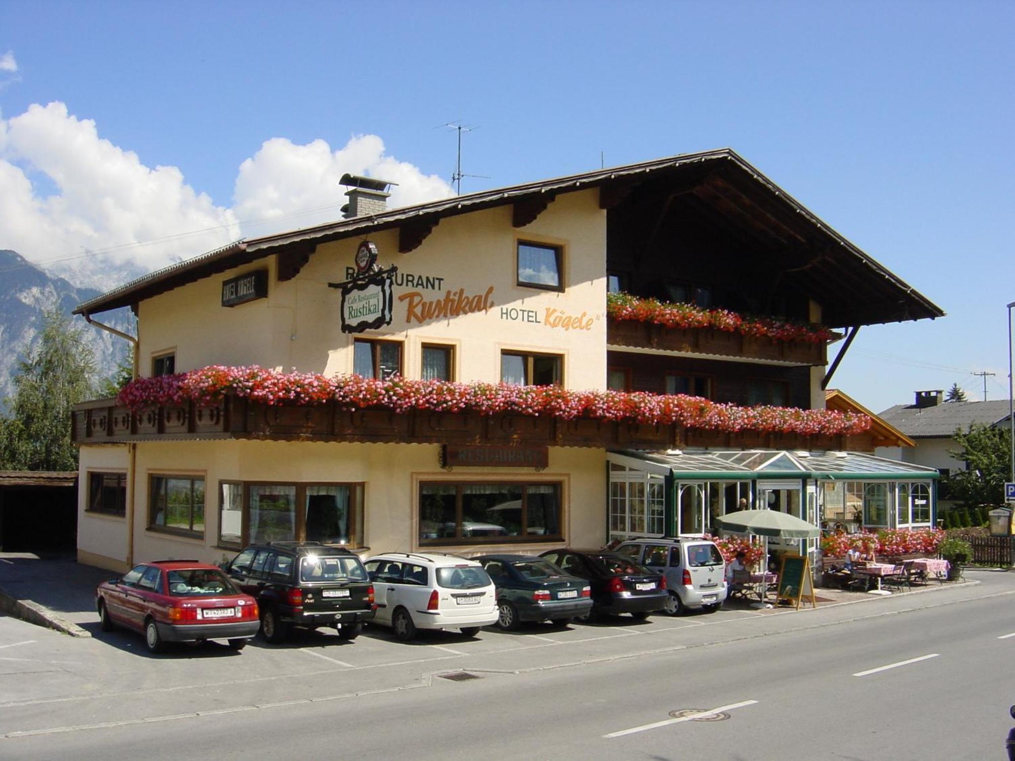 Hotel Kogele Mit Restaurant Bei Innsbruck Axamer Lizum Axams Exterior photo