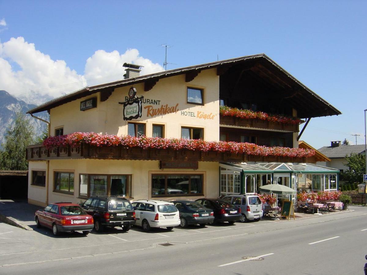 Hotel Kogele Mit Restaurant Bei Innsbruck Axamer Lizum Axams Room photo